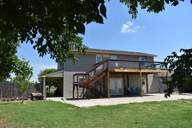 Laughing Coyote Lodge