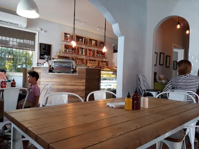 Miranda Bakery & Cafe