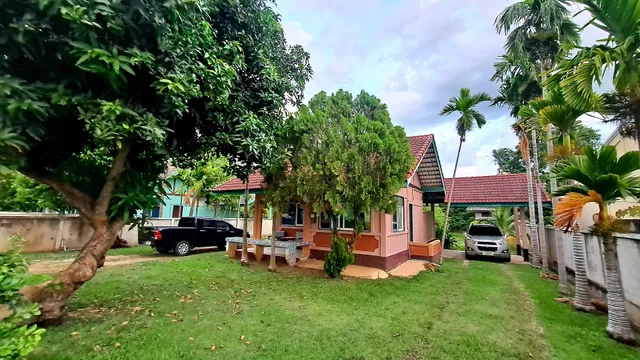 Khao Yai Villa Hotel