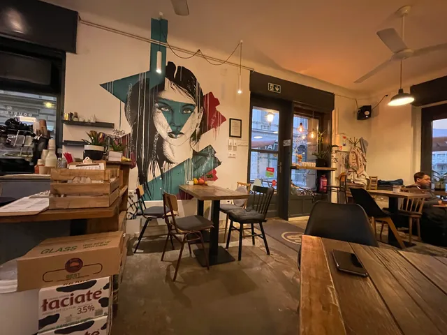 DoubleShot Coffee & Brunch