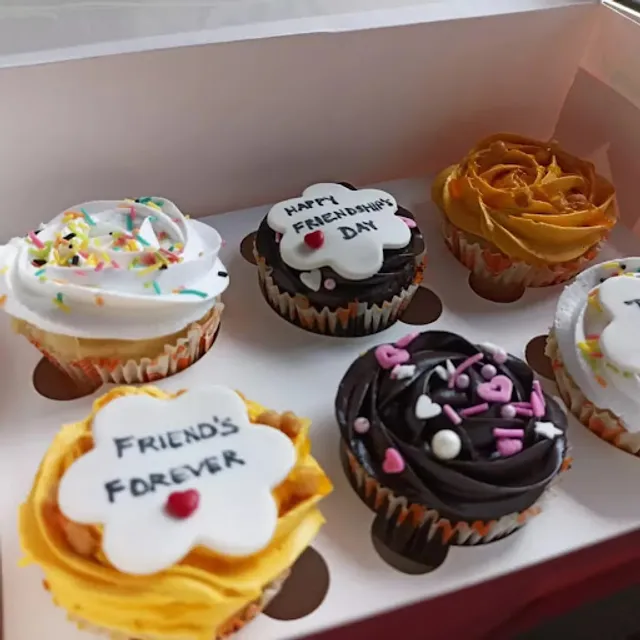 Eat Luscious - Home Bakery