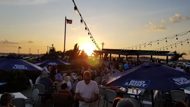 Venetian Shores Beach Hut