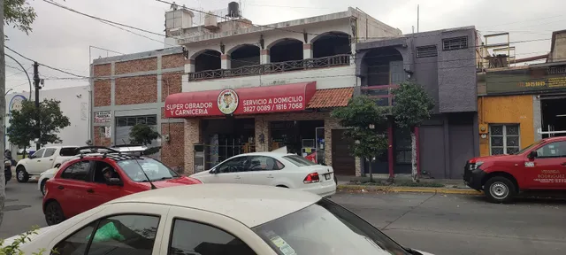 Súper, Obrador y Carnicería El Gallo Giro