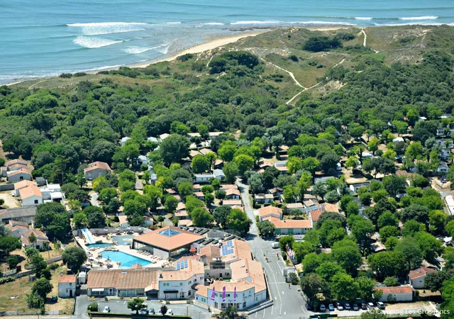 Camping Île d'Oléron Les Gros Joncs | Airotel 5 étoiles