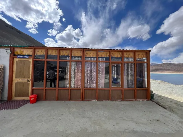 The Pangong Inn