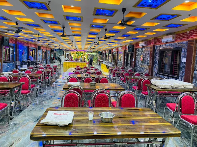 NIGHT QUEEN BANQUET HALL