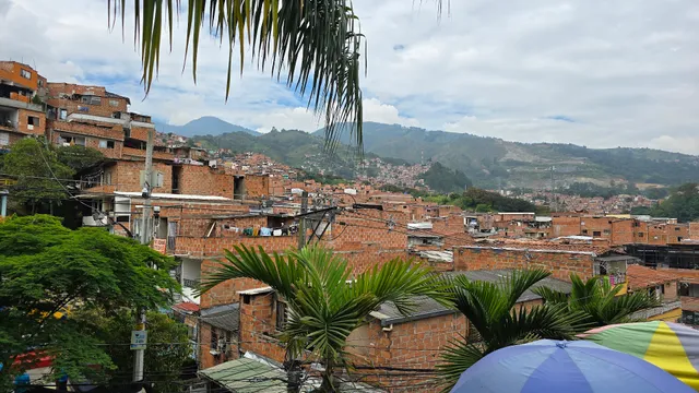 Recorrido escaleras eléctricas Comuna 13