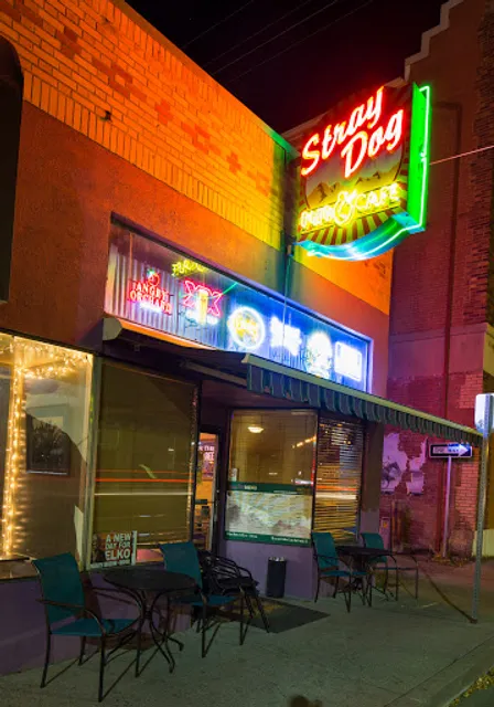 Stray Dog Pub & Cafe