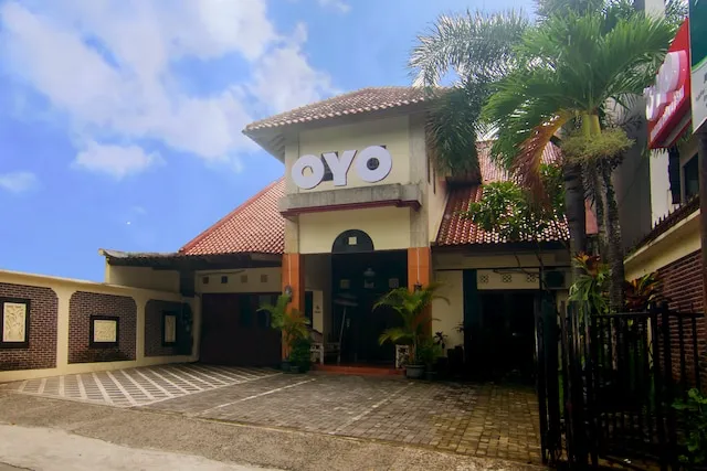 OYO 326 Ndalem Padma Asri Guest House