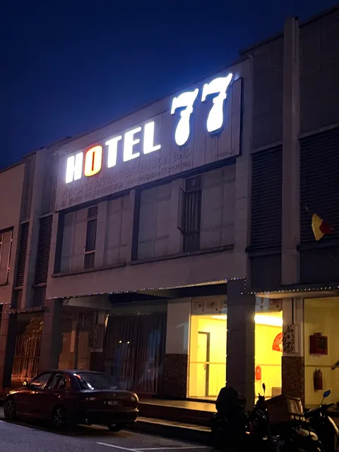 Hotel 77