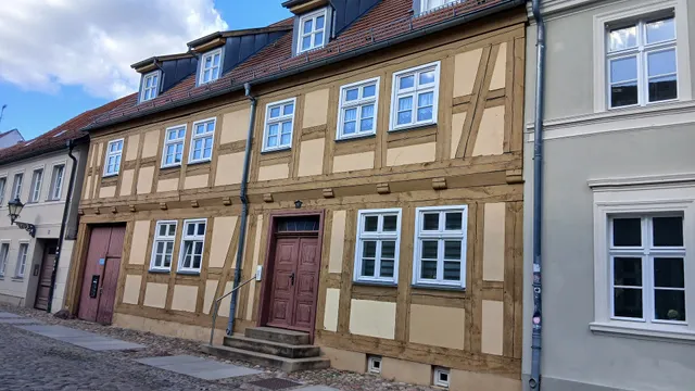 Travel Art Boardinghouse