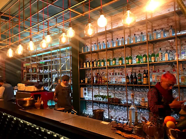 Berna Gin & Beer Gintonería