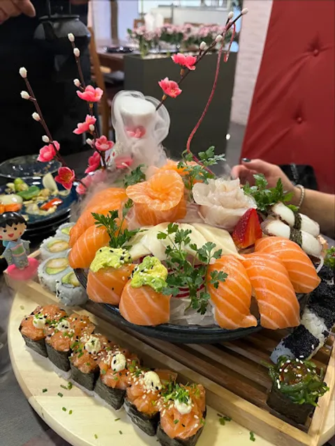 VISISUSHI Restaurante Asiático