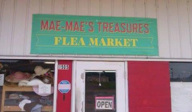 Mae Mae's Treasures Fleamarket