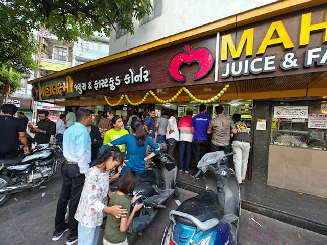 Mahalaxmi Juice & Fast Food Corner.