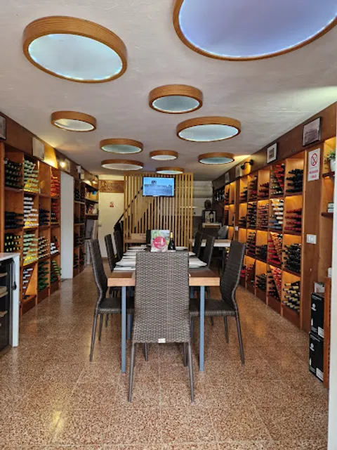 La Botica Restaurante-Cervecería Tapas