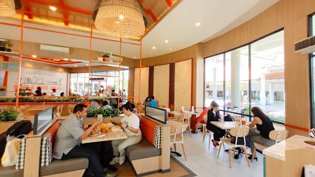 Solaria - Bandara International Ngurah Rai (Kedatangan Domestik)