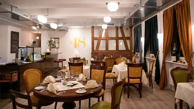 No18 Restaurant & Bar