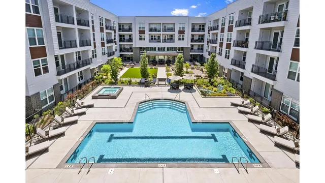 Everleigh Vernon Hills