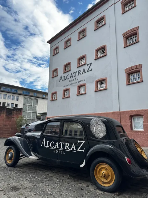 Alcatraz Hotel Am Japanischen Garten