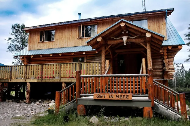 Rock Lake Earth Lodge