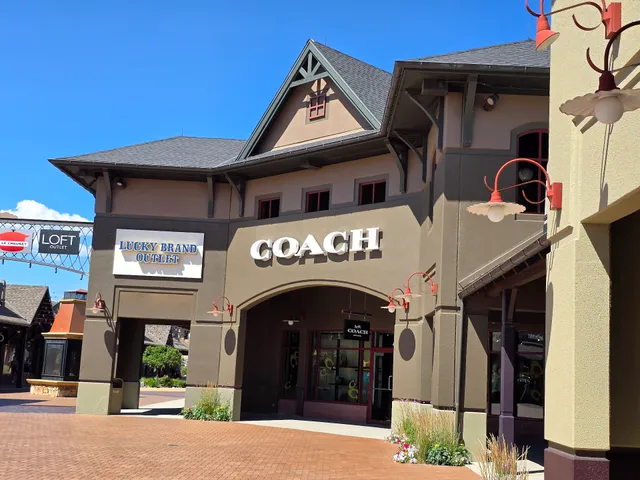 COACH Outlet