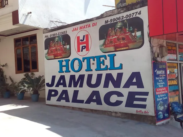 Hotel Jamuna Palace