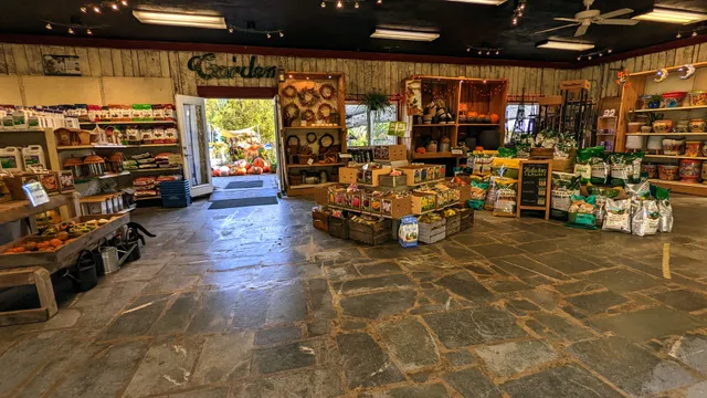 Snow's Garden Center