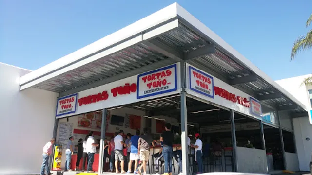 Tortas Toño Jardín Real