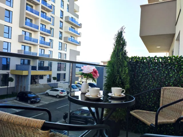 Emerald Apartment on Arena Oradea
