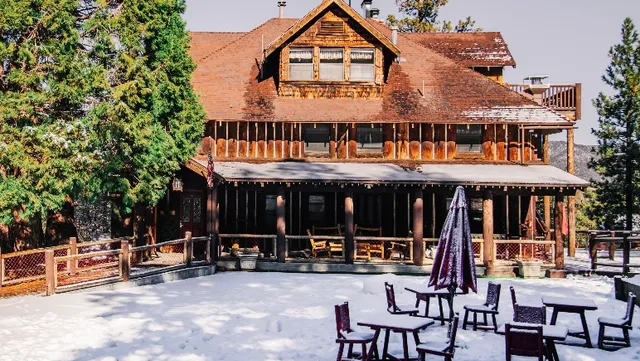 Knickerbocker Mansion