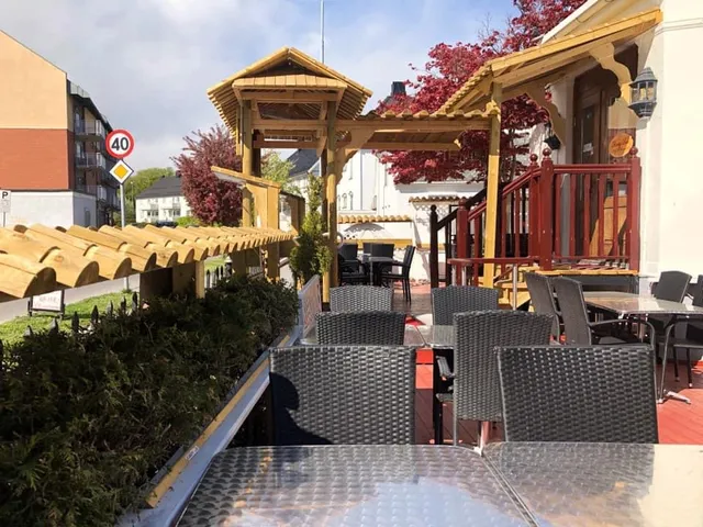 HongRui Cafe Restaurant