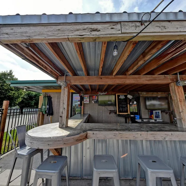 TNT’s Sports Bar & Grill