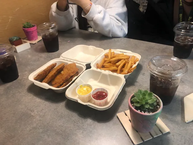 Crossroads Grill and Cafe