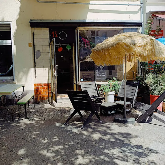 Rosa Louise Café & Bar