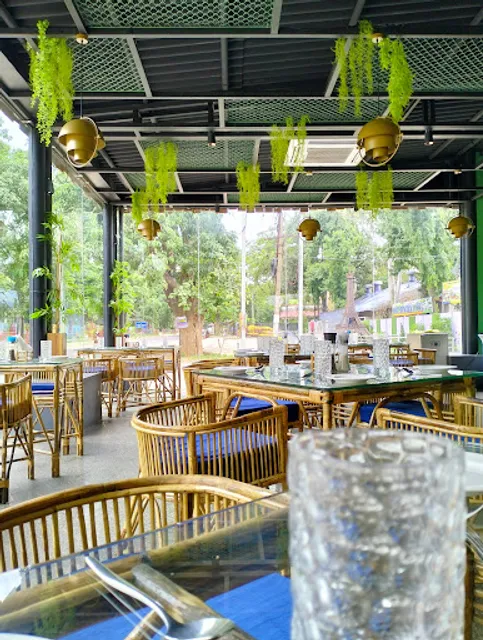 Taksh Multi Cuisine Restaurant