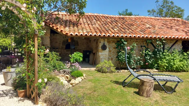 LPC Dordogne Holidays - gite & couples retreat located in the enchanting Dordogne, south west France