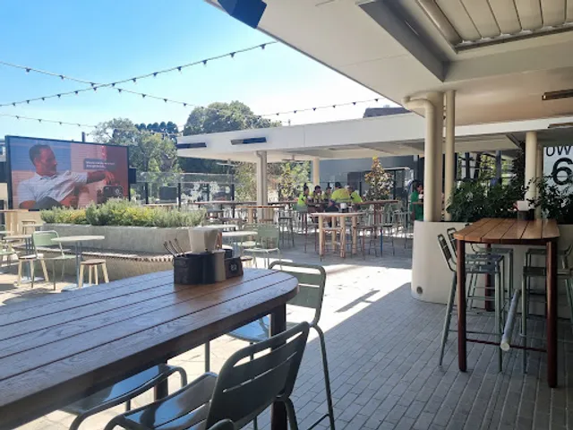 Trumble Bar and Cafe