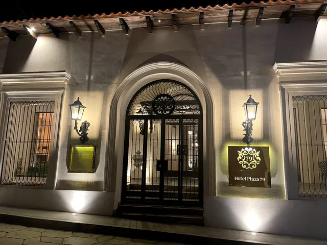 Hotel Plaza 79