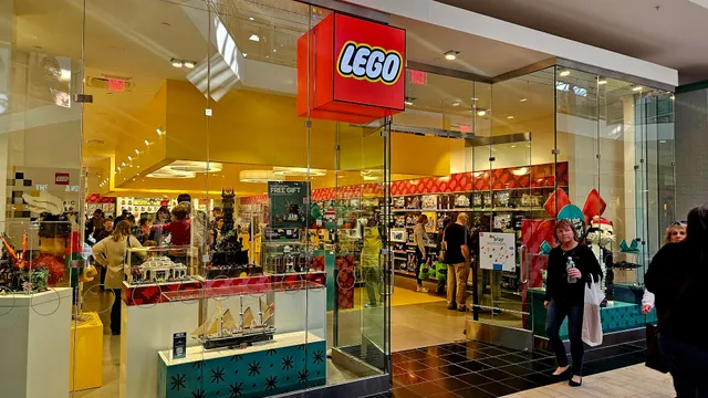 The LEGO® Store Ross Park Mall