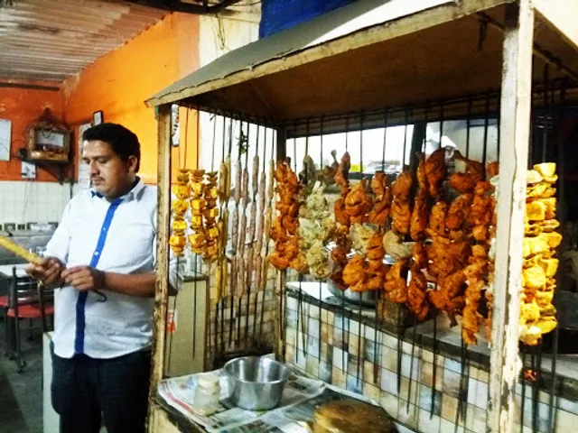 Laziz Restaurant and Caterers