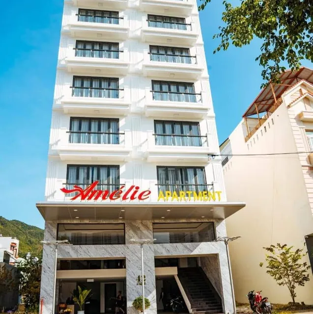 Amelie Apartment & Hotel