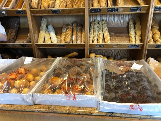 Panadería Pastelería La Artesana