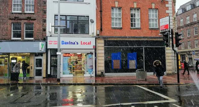 Davina’s Local
