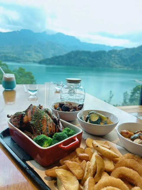 環湖咖啡。２號店