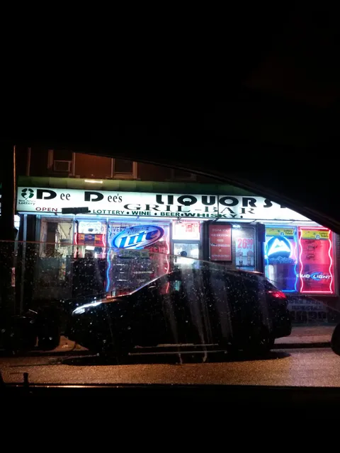 Dee Dee's Lounge & Liquor Store