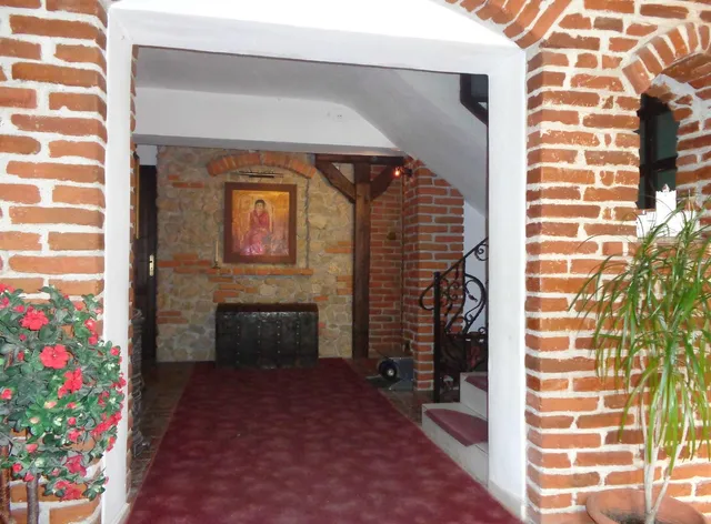 Helis The Transylvanian Inn