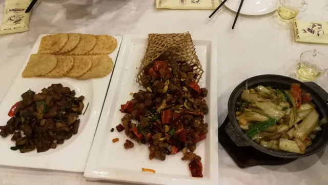 Lilong Qianyuan Fengshang