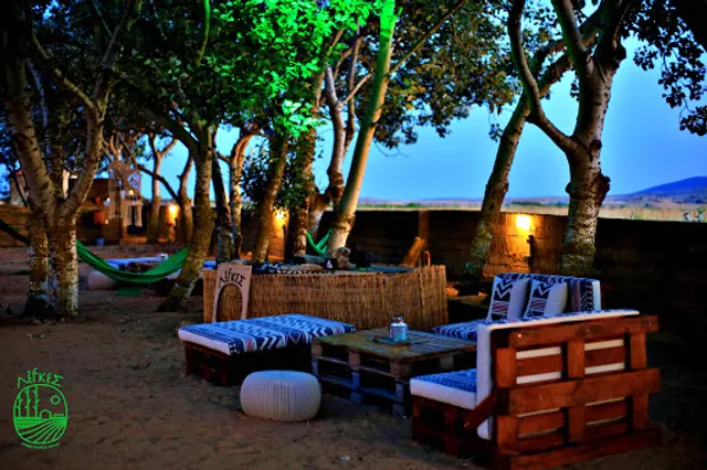 Lefkes Street Food & Coffee