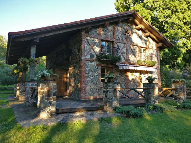 Linnumaja Guesthouse